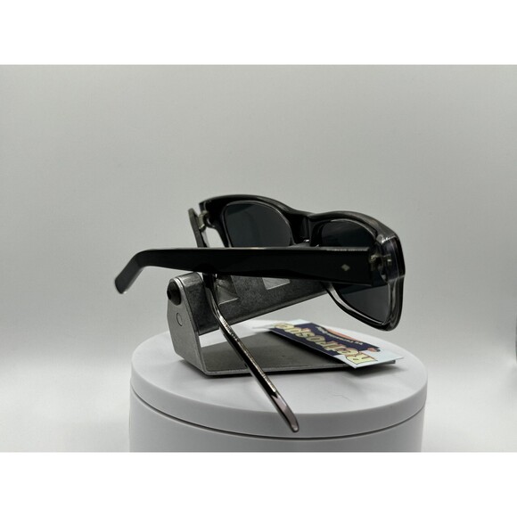 Vintage Designer Y2K Sunglasses Traditional Style OEM Grey Polarized Sun Lenses - Picture 5 of 10